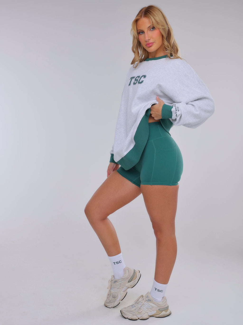 LUCKY OVERSIZE SWEATER