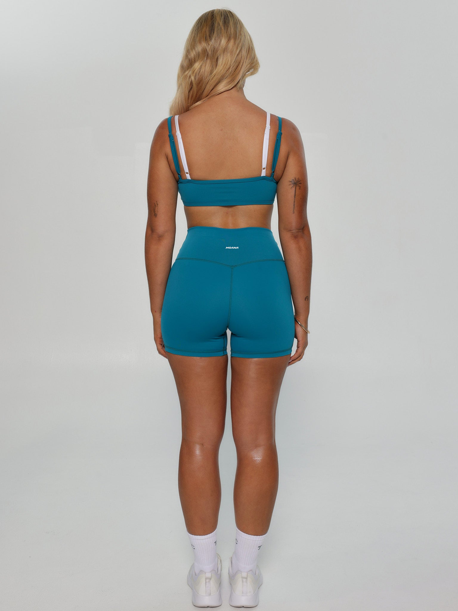 OCEANA CROSSOVER SHORT