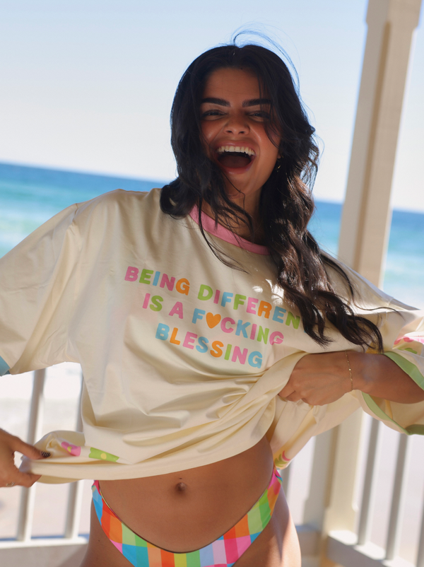 DELULU OVERSIZE TEE